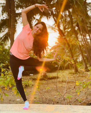 Nikki Setting sun And Post workout glow @ghagdisha yoga yogapractice