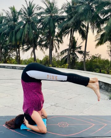 Nikki When the view demands a Shirsasana yoga yogapractice shirshasana
