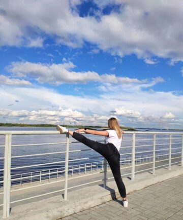 Olga Yoga How yogis enjoy picturesque views ⠀