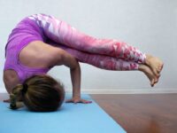 Olga Yoga 🧘‍♀️💜🕉️ @lyolya yoga Day 1x20e31x20e3 of BackOnTrack with @cyogalife