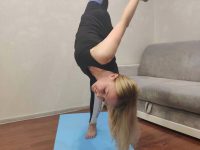 Olga Yoga 🧘‍♀️💜🕉️ Day 7x20e3 of StopDropAndWheel with @cyogalife