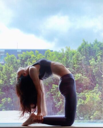 Photo By Beautiful Yoga Model @yogirubi ᴄᴀᴍᴇʟ ᴘᴏsᴇ 𝙏𝙮𝙥𝙚 𝙤𝙛