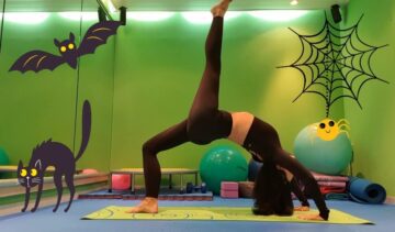 Regina @reginalenitz yoga New Yoga Challenge hocusposes2021 Oct 28 Nov 1 Day 4x20e3