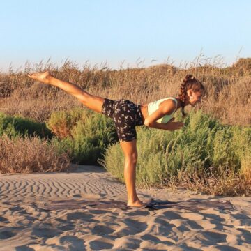 SARAH vegan yoga coach @sarahgluschke NEW WORKOUT FOR YOU