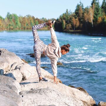 SARAH vegan yoga coach @sarahgluschke Weekend reminder trust that