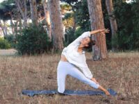 SARAH vegan yoga coach @sarahgluschke Yoga is an amazing