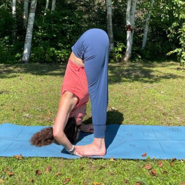 Samantha Lee Miller @samanthalee yoga AirialYogisSpeakUp Day 4 Forward Bend using our