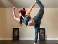 Samantha Lee Miller @samanthalee yoga Happy Sunday Found a new space to