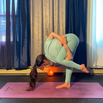 Samantha Lee Miller @samanthalee yoga One more unique pose I tried from