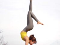Seonia @seonia Playing hollowback in new sunny spring color from @aloyoga