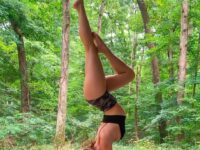 Shandy @shanzyoga Forearm stands have always been a fave of mine