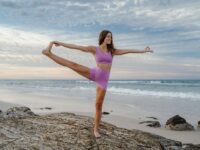 TARRYN Yoga Wellness Let go of the illusion