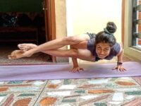 Todays yogi superstar @yogini immb ⠀ Follow @yogagirlstv⠀ Follow @yogagirls