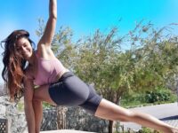 Tugce CELEN @tucika yoga Day 1 Twisted lunge At the beginning i