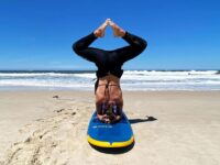 Veronica Pancheri @wonderyogi What does a yogi with a surfboard Playing