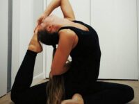 Vida Yoga relax po treningu skorpion gymnastics samowyzwalacz joga streching
