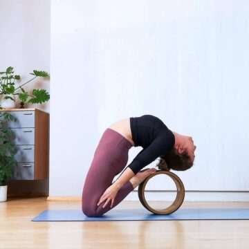 YOGA EVERY DAY @yogadayevery yogainspiration from @sportandtravel PlayYourWheel yogawheel wheelpracti