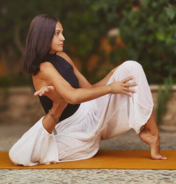 YOGA FITNESS INSPO @yogafitstore With yoga you go back