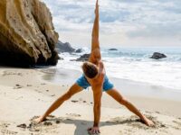 YOGA FITNESS INSPO Join your palms in front
