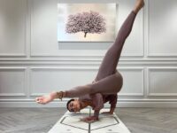 Yoga Tutor Rebecca Papa Adams Day 6 of AumnieCreativeBalance Any ‘Hand
