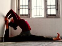 Yoga girl Shama @peaceful yogini  shama Day 3 of YogisAlmostThere Any hip