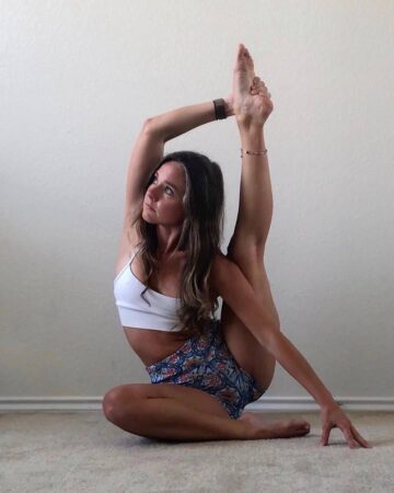 Yogini Konchari Yoga Girl @yoginikonchari I am a survivor not