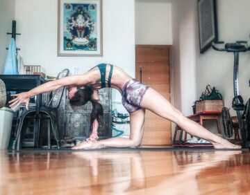 greta lai @guleta yogachallenge • ALotOfGoodLuck When practicing yoga youd want