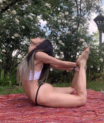 yoga trainingexercises @yoga trainingexercises Posted @yoga trainingexercises • @yogicbynature Being bold doesnt mean arrogant