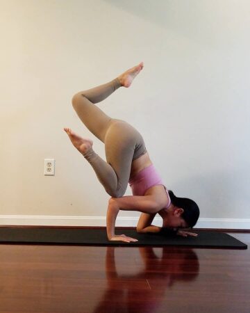 yogibecoming I was playing around with forearm stand today and