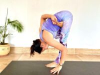 𝑀𝑒𝑒𝓃𝒶 𝒮𝒾𝓃𝑔𝒽 @meena yoga life Monday 10th May ashtangamondays ardhabaddhapadmottanasana May Schedule Mo
