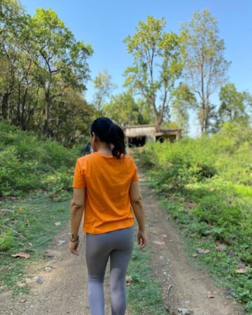 𝕄𝕖𝕖𝕟𝕒 𝕊𝕚𝕟𝕘𝕙 @meena yoga life A walk in the woods naturewalk naturelovers naturephotography