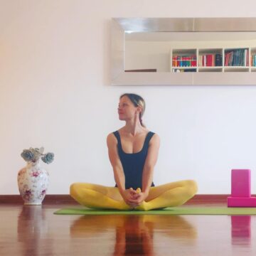 𝗜𝗹𝗮𝗿𝗶𝗮 💕 DAY 1x20e3 NEW YOGA CHALLENGE BUTTERFLY POSE Well
